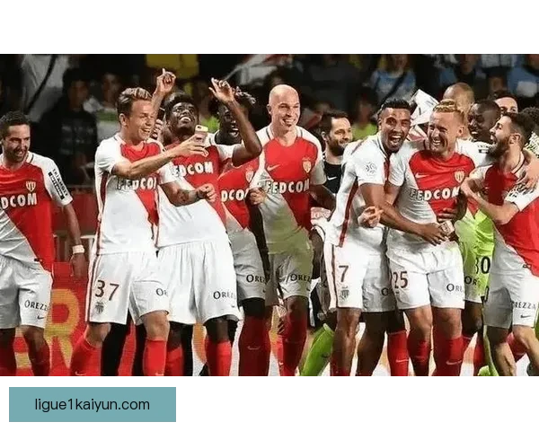 穆里尼奥球队风格以防守稳固和战术纪律著称，近期表现稳健行保持稳健